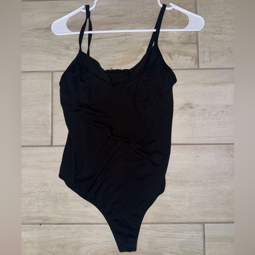 Black bodysuit w bustier details